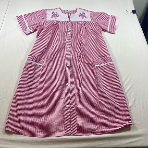 Anthony Richards Red Striped House Coat with Embroidered Details pocket - Picture 7 of 7